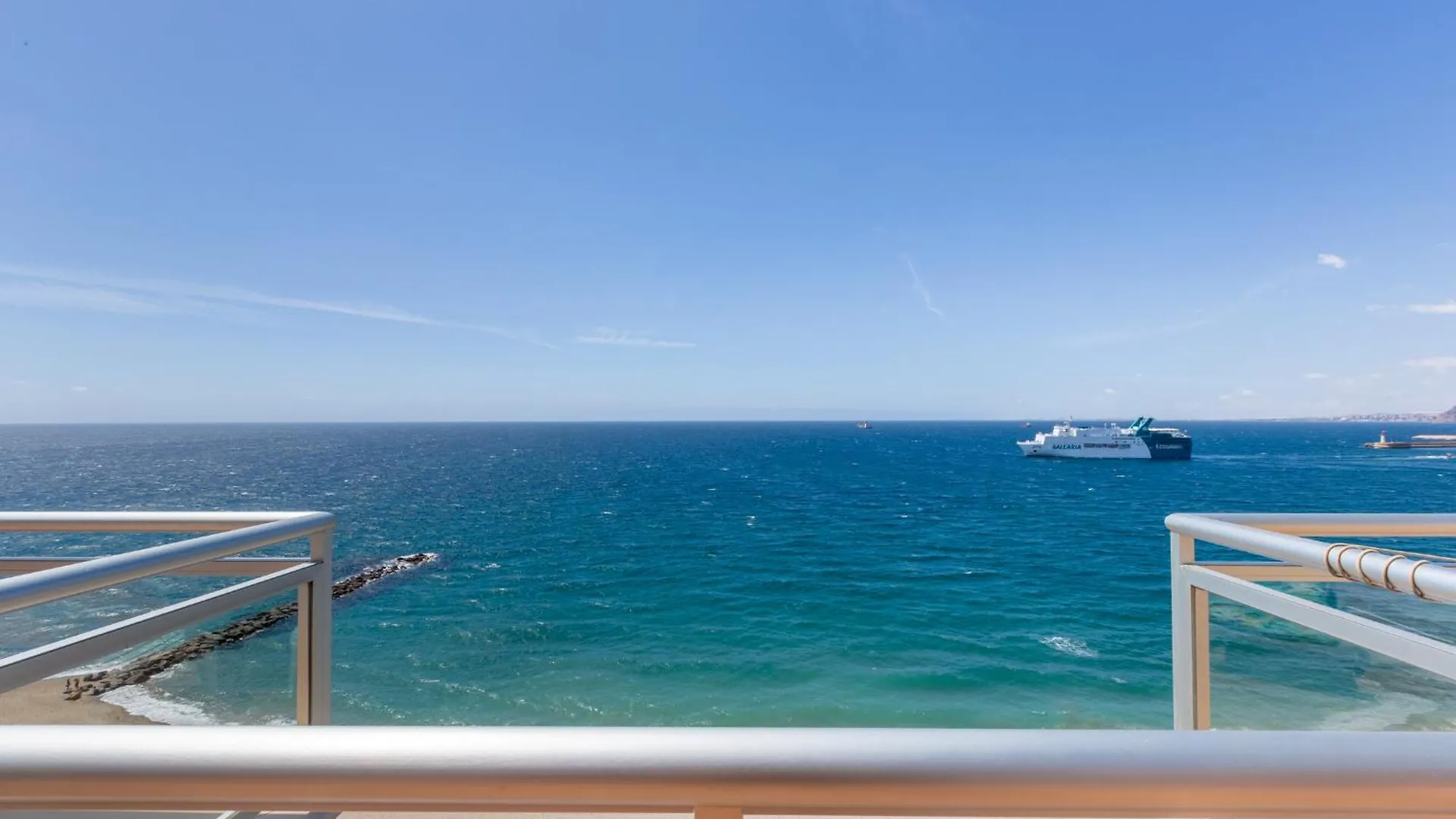 Atico Con Garaje En 1º Linea De Playa Almeria Apartment