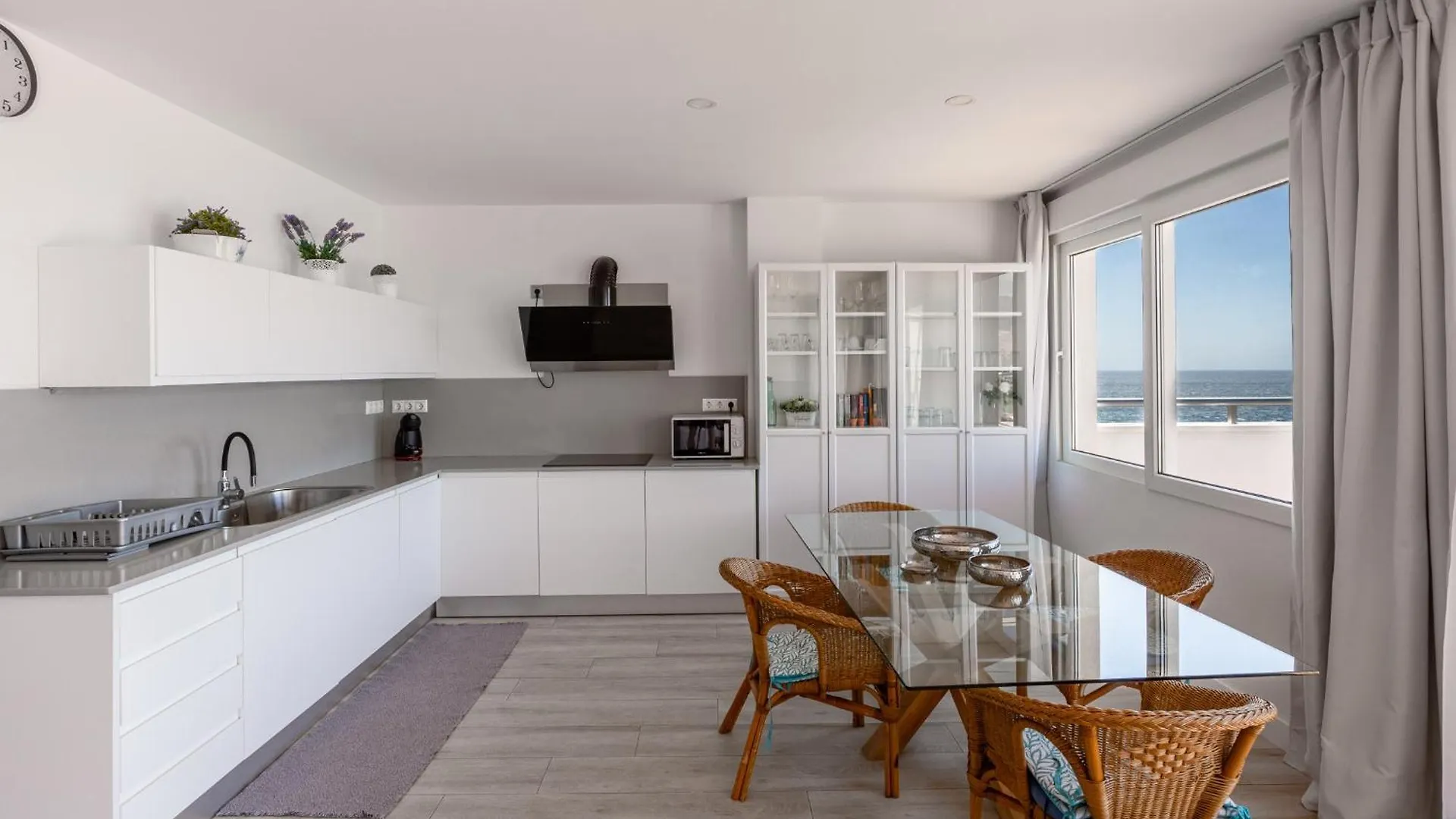 Apartment Atico Con Garaje En 1º Linea De Playa Almeria